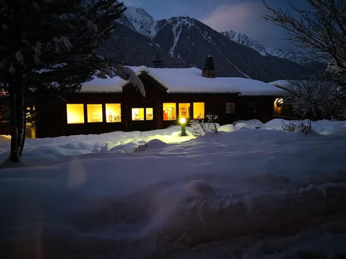 Auberge De Jeunesse Hi Chamonix ภายนอก รูปภาพ