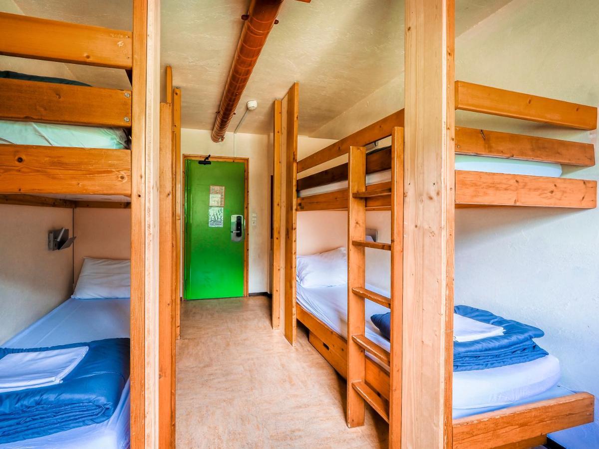 Auberge De Jeunesse Hi Chamonix ภายนอก รูปภาพ