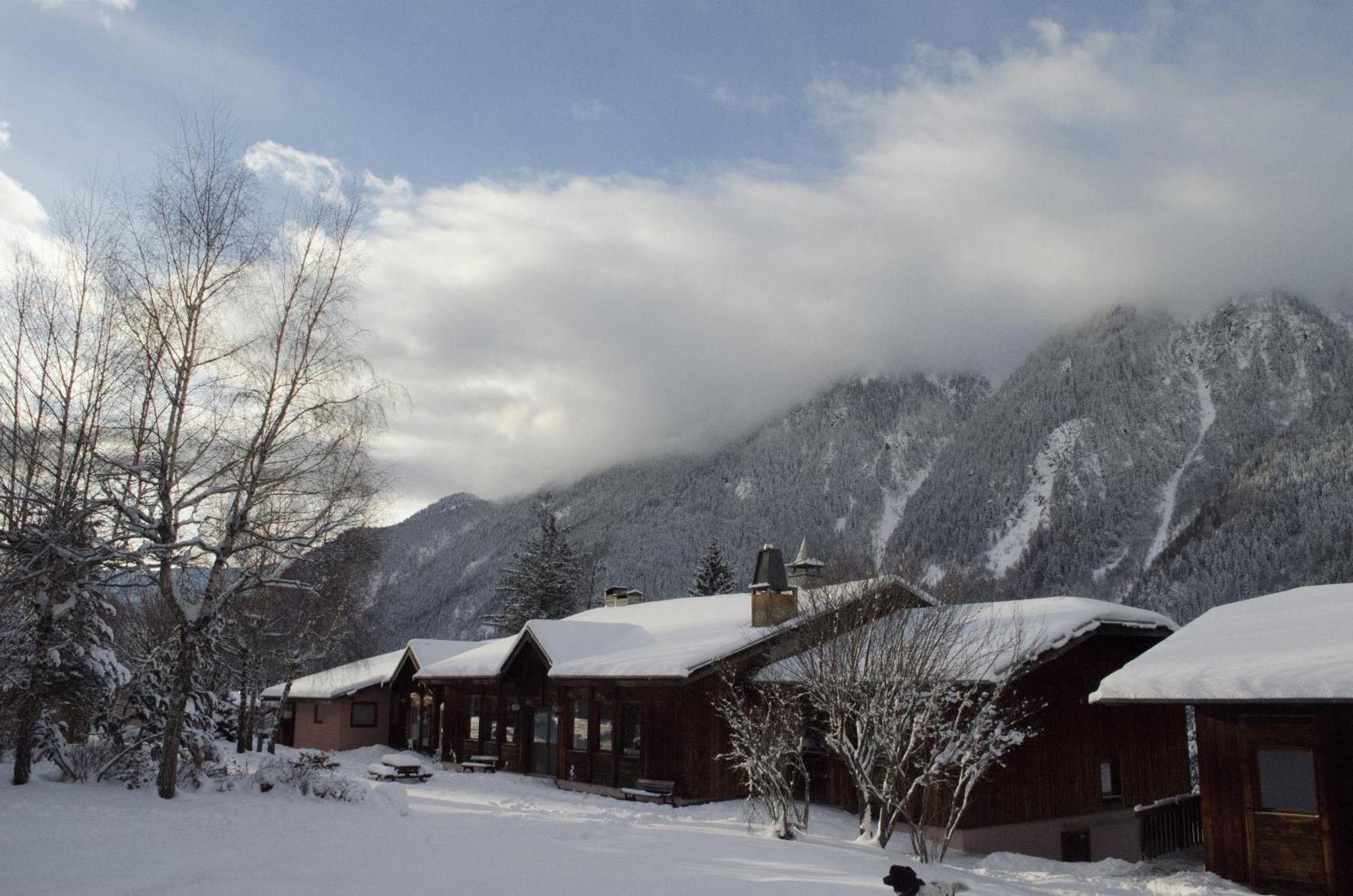 Auberge De Jeunesse Hi Chamonix ภายนอก รูปภาพ
